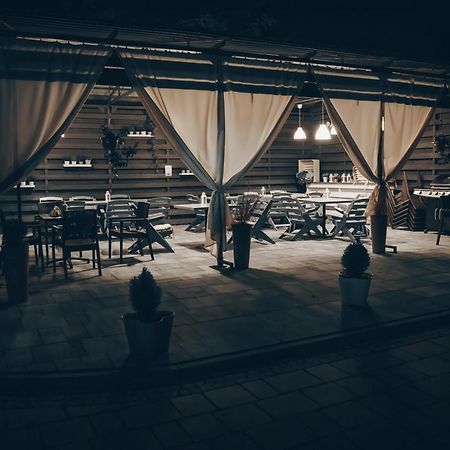 Palac Lacon Kazimierza Wielka Luaran gambar